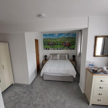 Westleigh House Bed & Breakfast Fishbourne  Exterior photo
